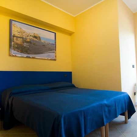 B&B Mare Nostrum Catona Di Reggio Calabria Habitación foto