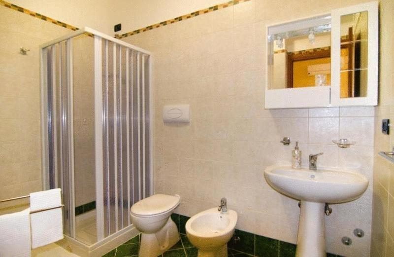 B&B Mare Nostrum Catona Di Reggio Calabria Habitación foto